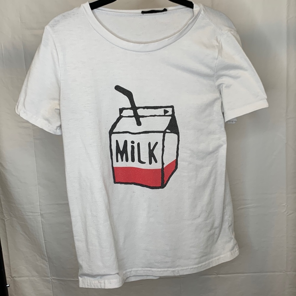 Milk graphic tee, medium
